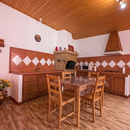 Casa Unifamiliar Nyaraló *